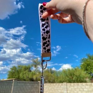 Handmade wristlet lanyard